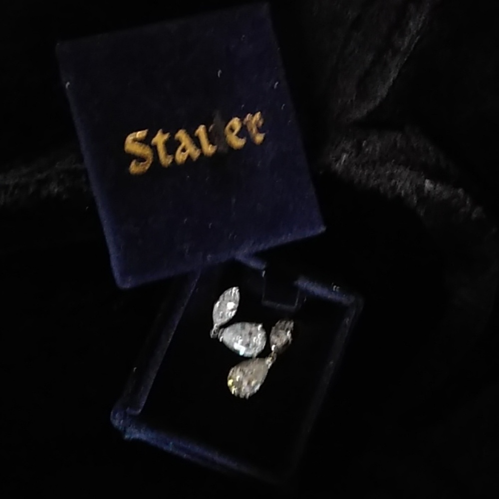 Silver/diamond drop earrings